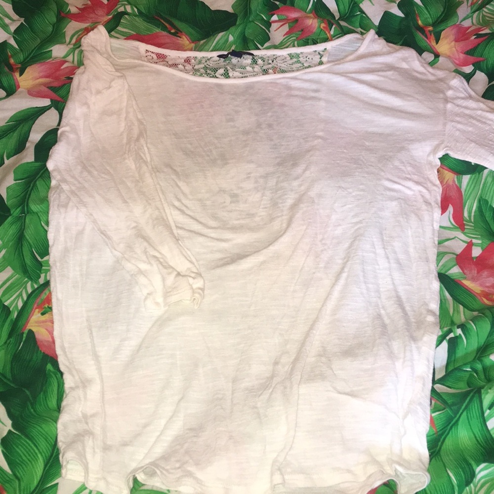 AMERICAN EAGLE 3/4 sleeve top with lace back